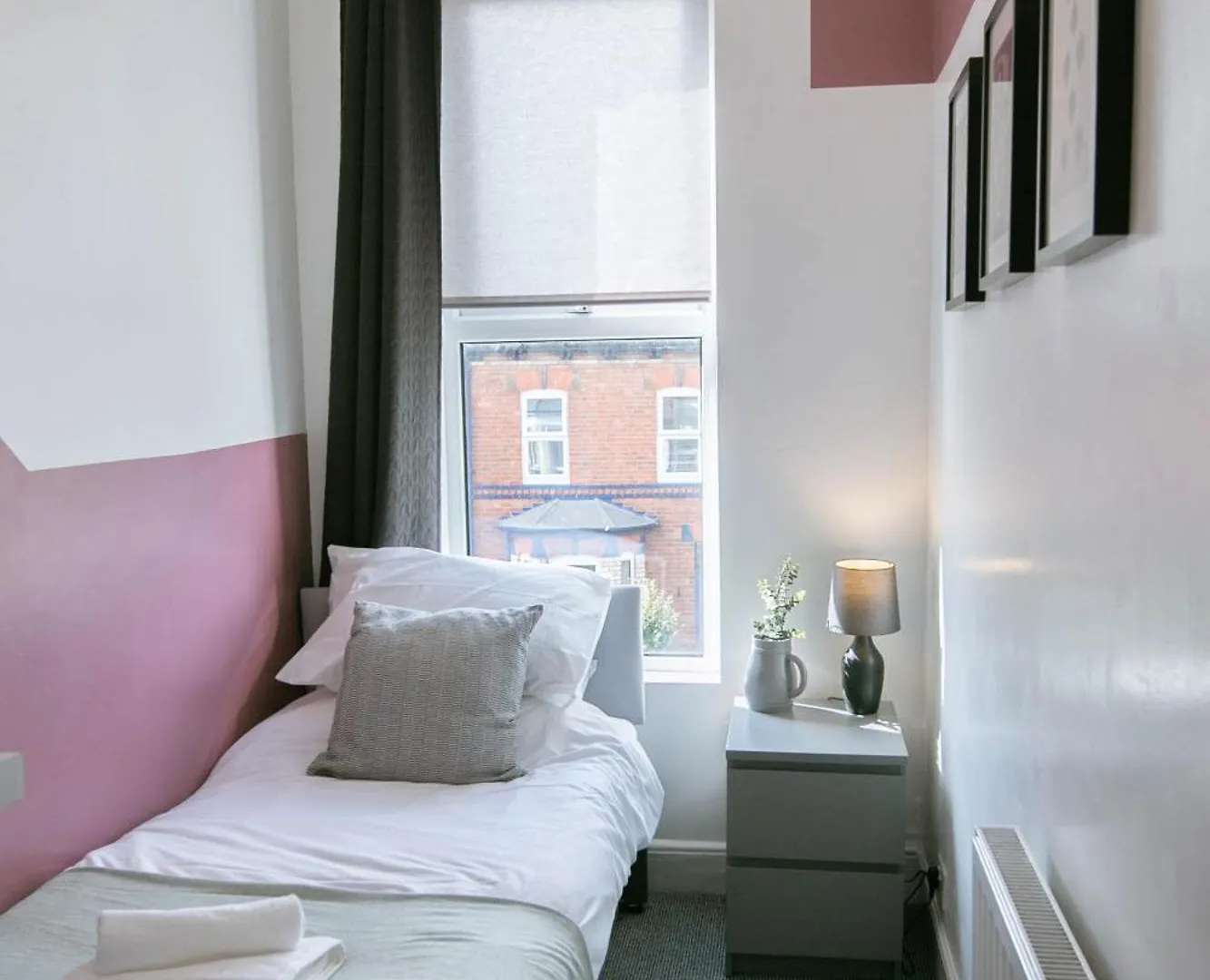 Apartment Central Apt Sleeps 6, Parking, Smart Tv, Garden, Contact For Discounted Prices Exeter