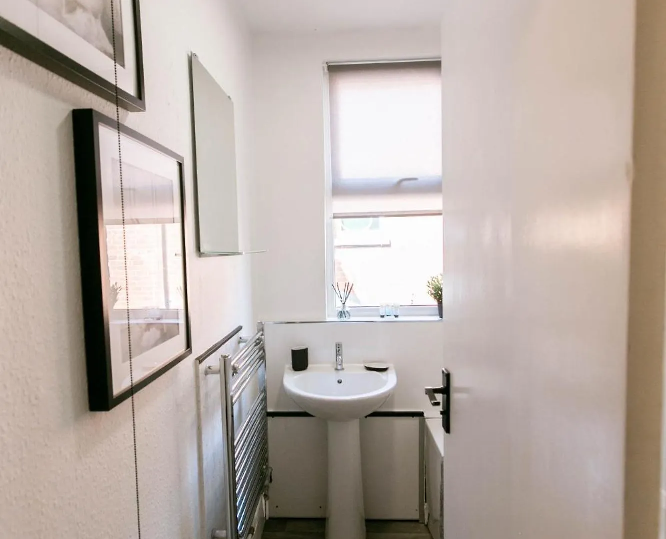 Apartment Central Apt Sleeps 6, Parking, Smart Tv, Garden, Contact For Discounted Prices Exeter